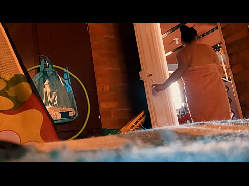 ❤️ Менин акем душка кирип ээрчийт, мен душка түшсөм, ал мени эркелетет. ❤️ Русский порно боюнча бизде ❌