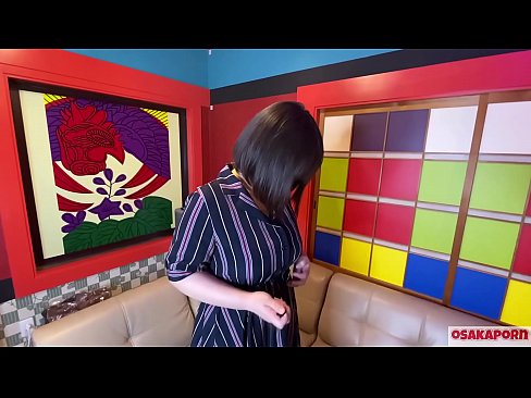 ❤️ Чоң көкүрөктөрү бар жапон сүйкүмдүү секс оюнчуктары менен мастурбация жасап, оргазмга ээ. Ал интервьюсунда өзүнүн башынан өткөн окуялары тууралуу айтып берет. Чоң сиськи жана түктүү киска катуу онтоп жатат. Осакапорн ❤️ Русский порно боюнча бизде ❌